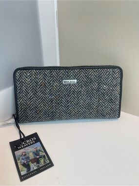 Mucros Weavers Irish Tweed Herringbone Zip Around Wallet - Authentic Heritage